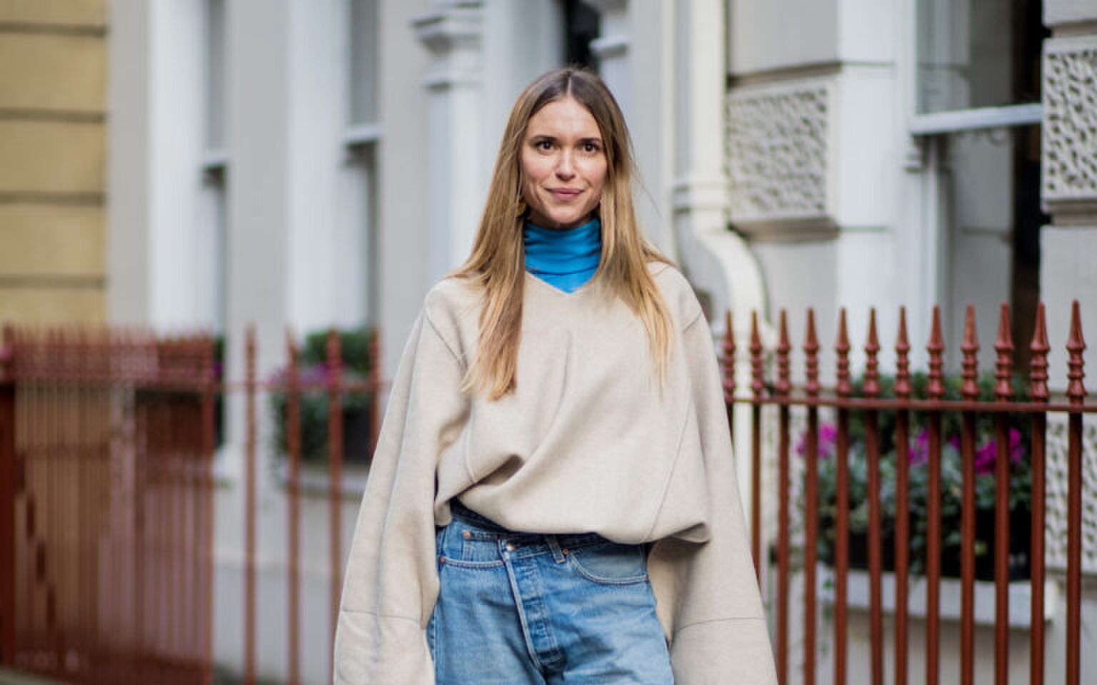 Koud? Dit zijn de 8 allerfijnste colletjes om onder alles aan te trekken