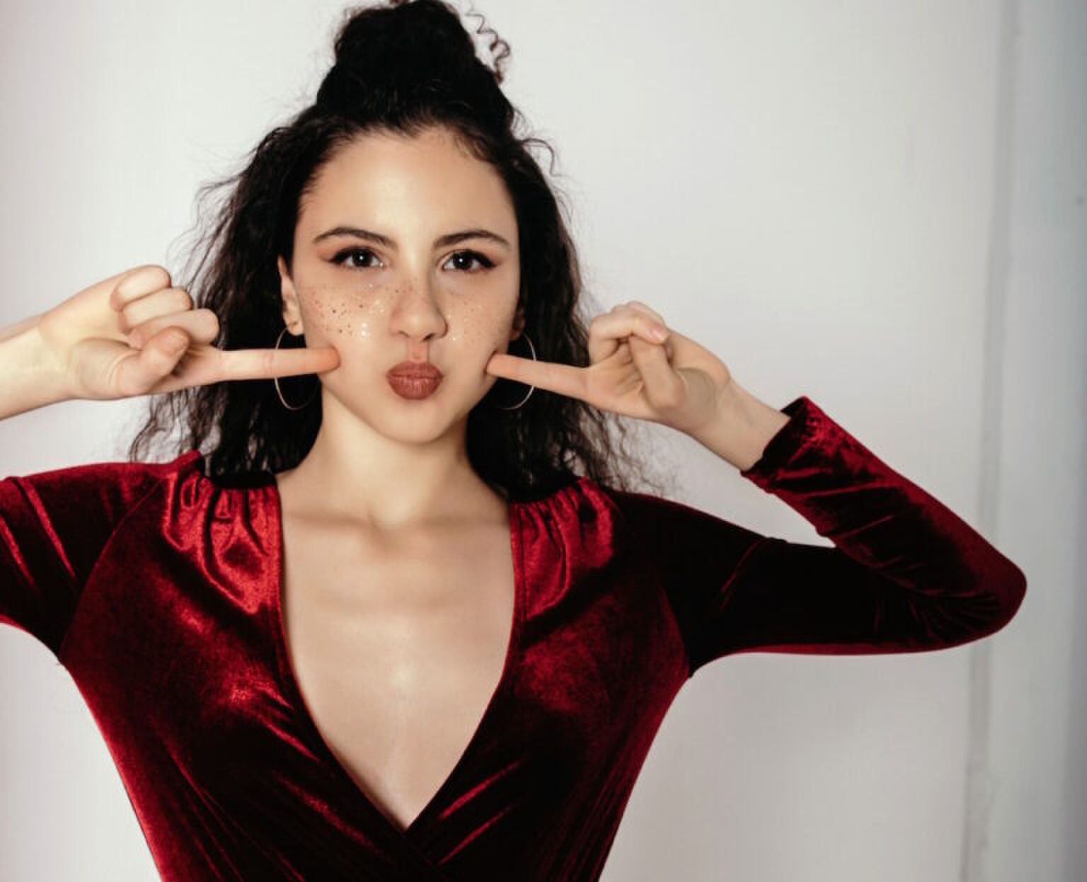 Dit zijn de leukste outfits voor jouw date tijdens Valentijnsdag