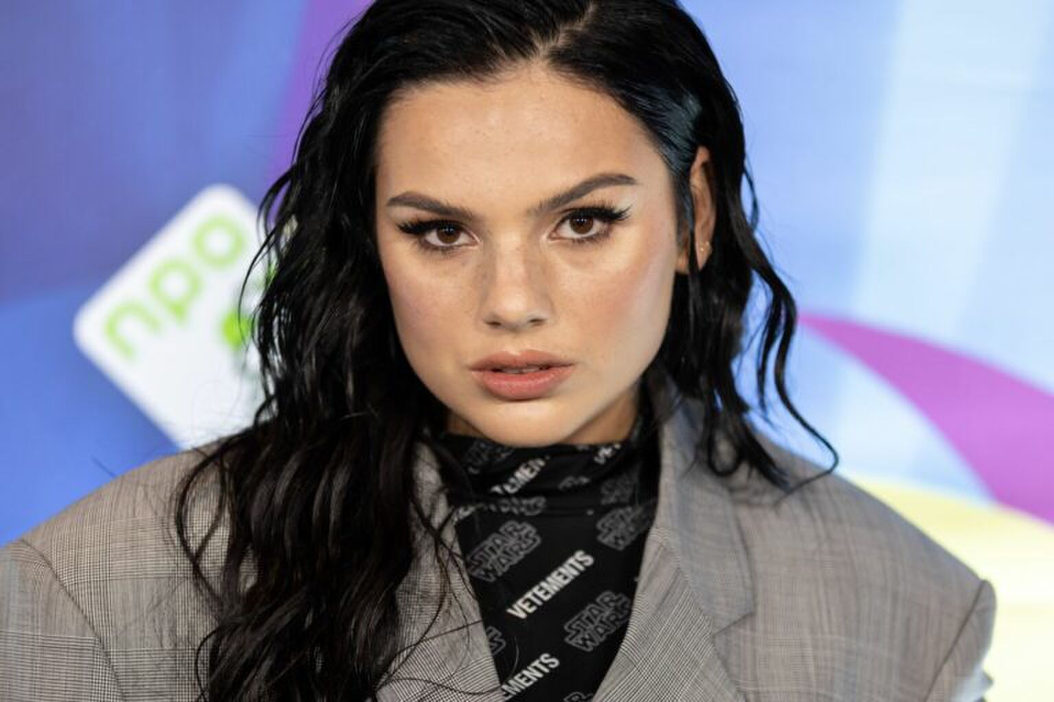 Famke Louise zat ondergedoken vanwege doodsbedreigingen