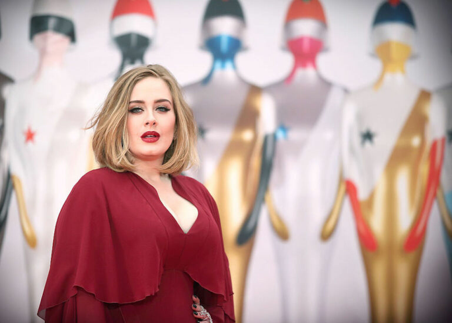 Fans zijn compleet in shock door Adele&rsquo;s nieuwe uiterlijk