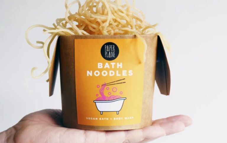 Vergeet de bruisbal: vanaf nu helpen deze (vegan) Bath Noodles jou ontspannen