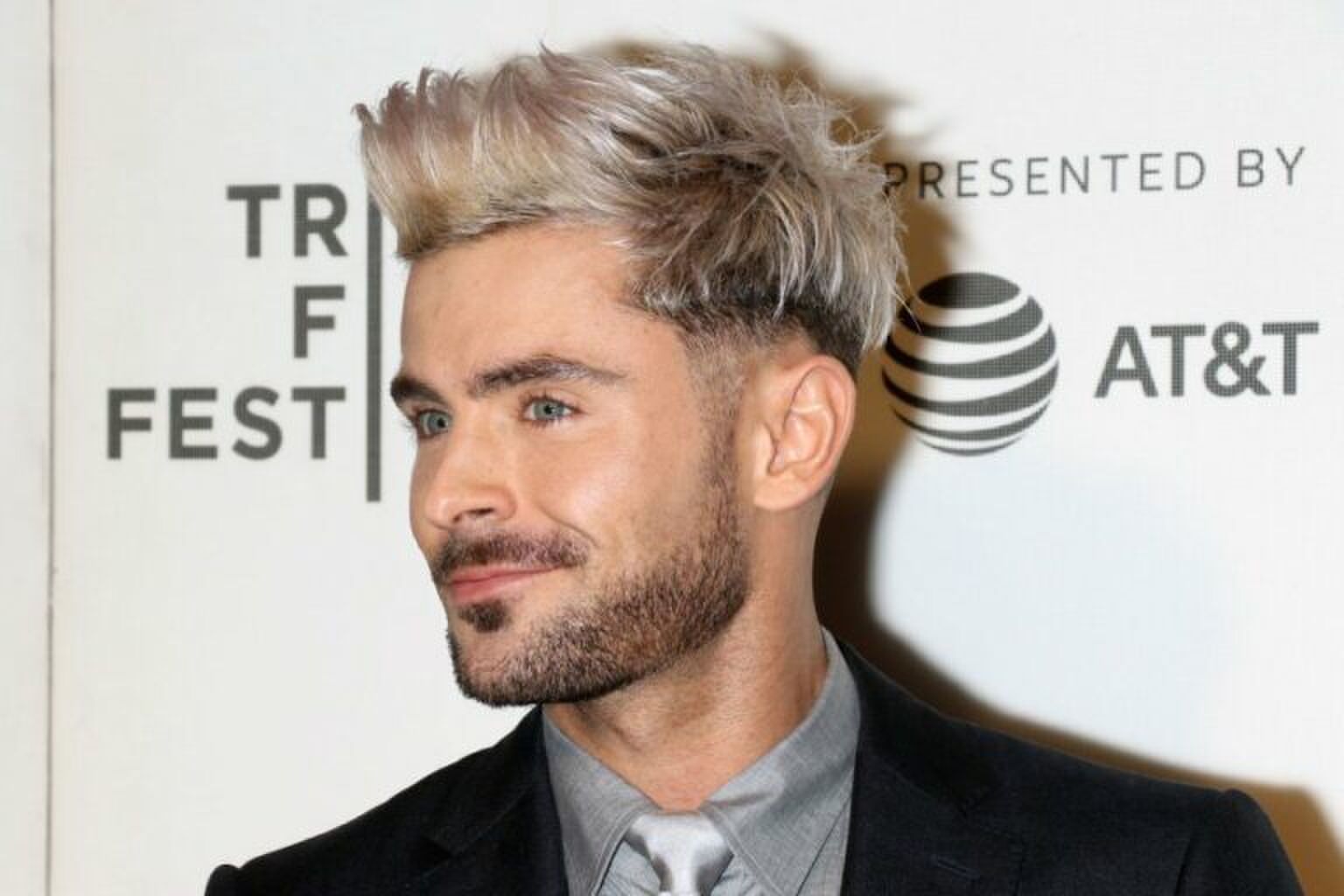 Zac Efron heeft de hoofdrol in de Disneyfilm Three Guys and a Baby