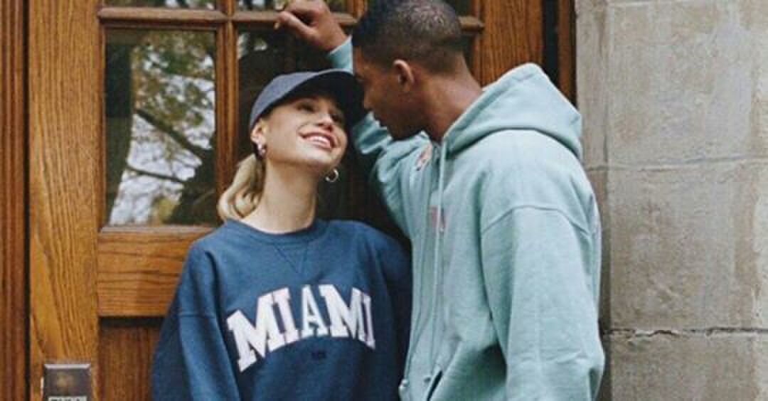 Stel deze vragen aan je crush om verliefd op elkaar te worden