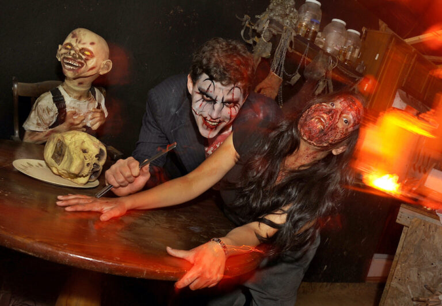 Alleen voor de echte griezelfans: je kunt nu dineren in een spookhuis