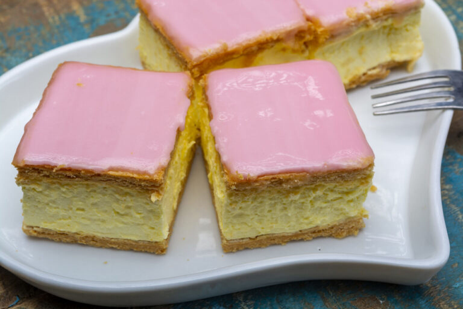 Wil je proberen: dit is h&eacute;t recept voor tompouce taart