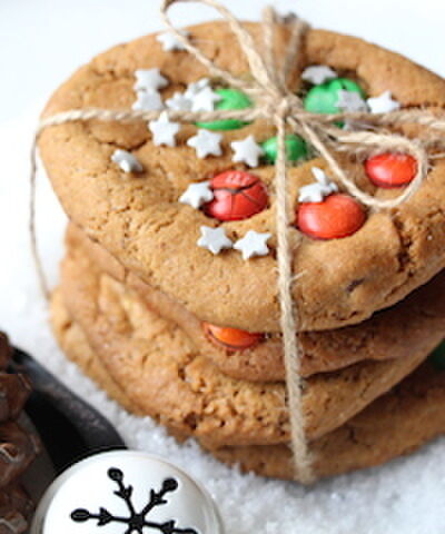 In 7 stappen maak jij deze kerst chocolate chip M&M cookies
