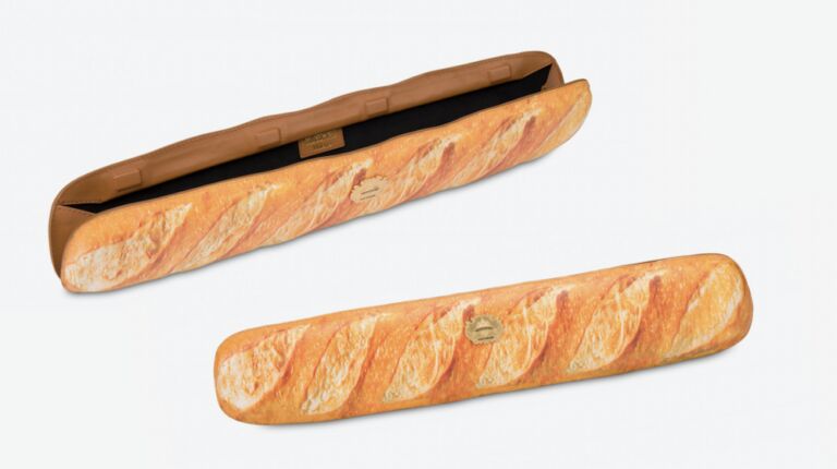 Hilarisch: deze peperdure stokbroodtas gaat het internet over