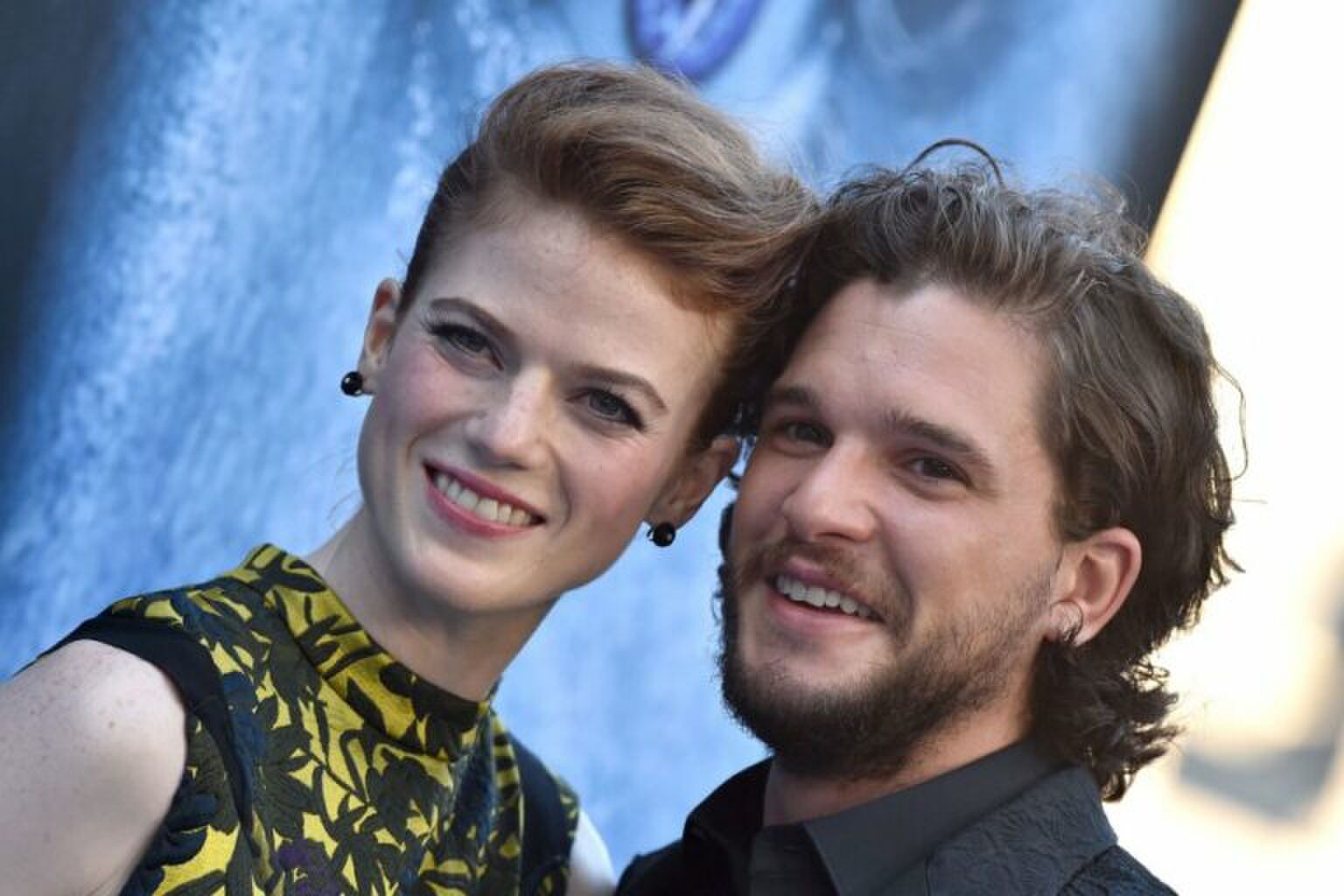 Cute! Game Of Thrones acteur Kit Harington is vader geworden