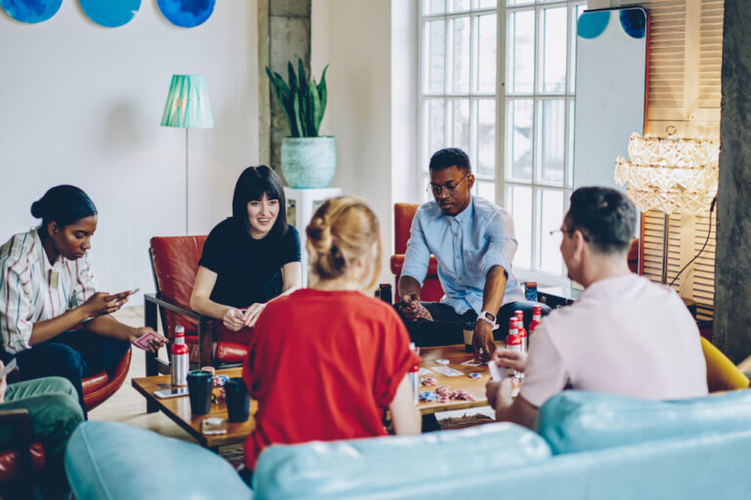 Dit zijn de leukste spelletjes die je kunt spelen tijdens een avondje met je bestie