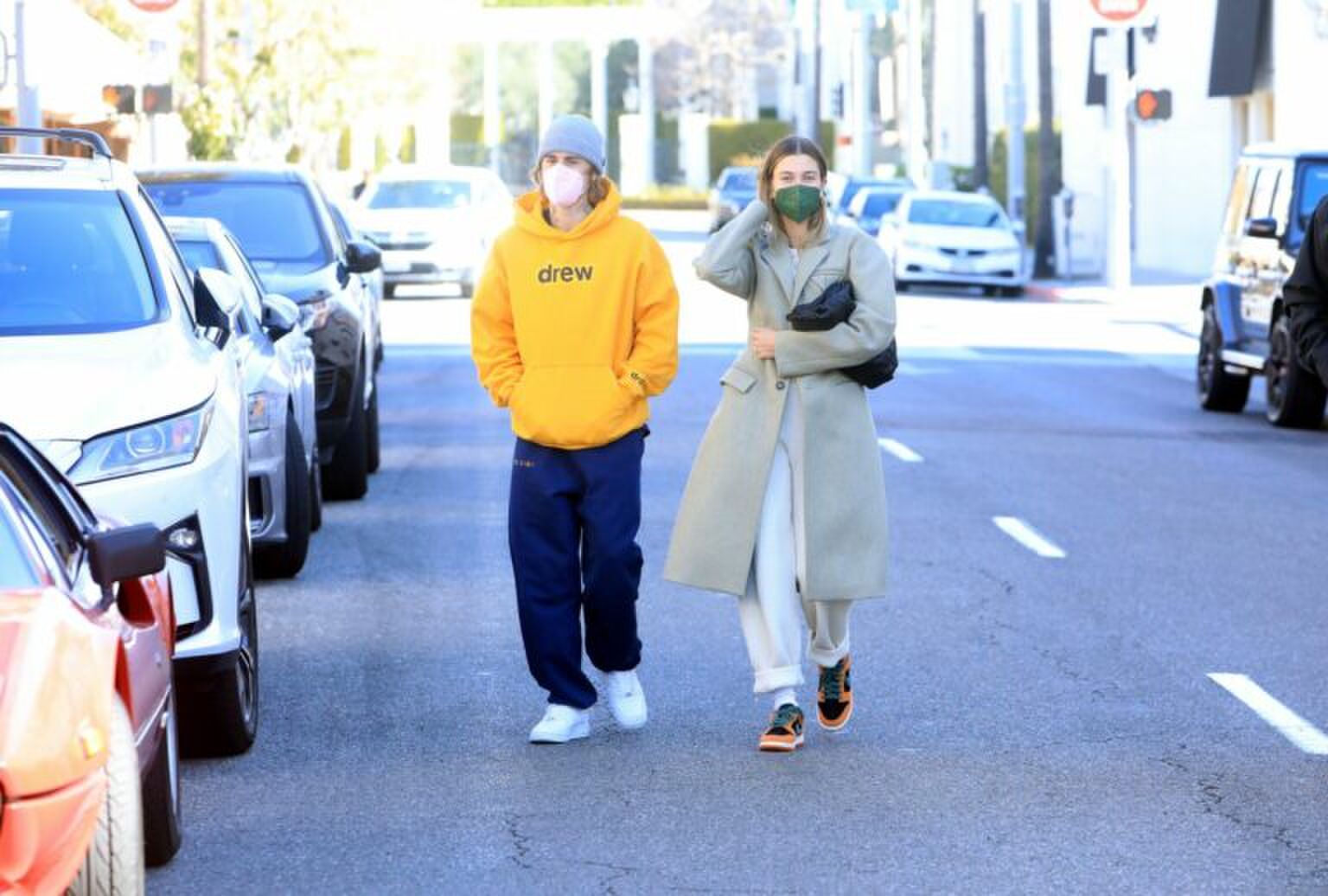 Deze high waisted joggers zijn fashionable en comfy tegelijk