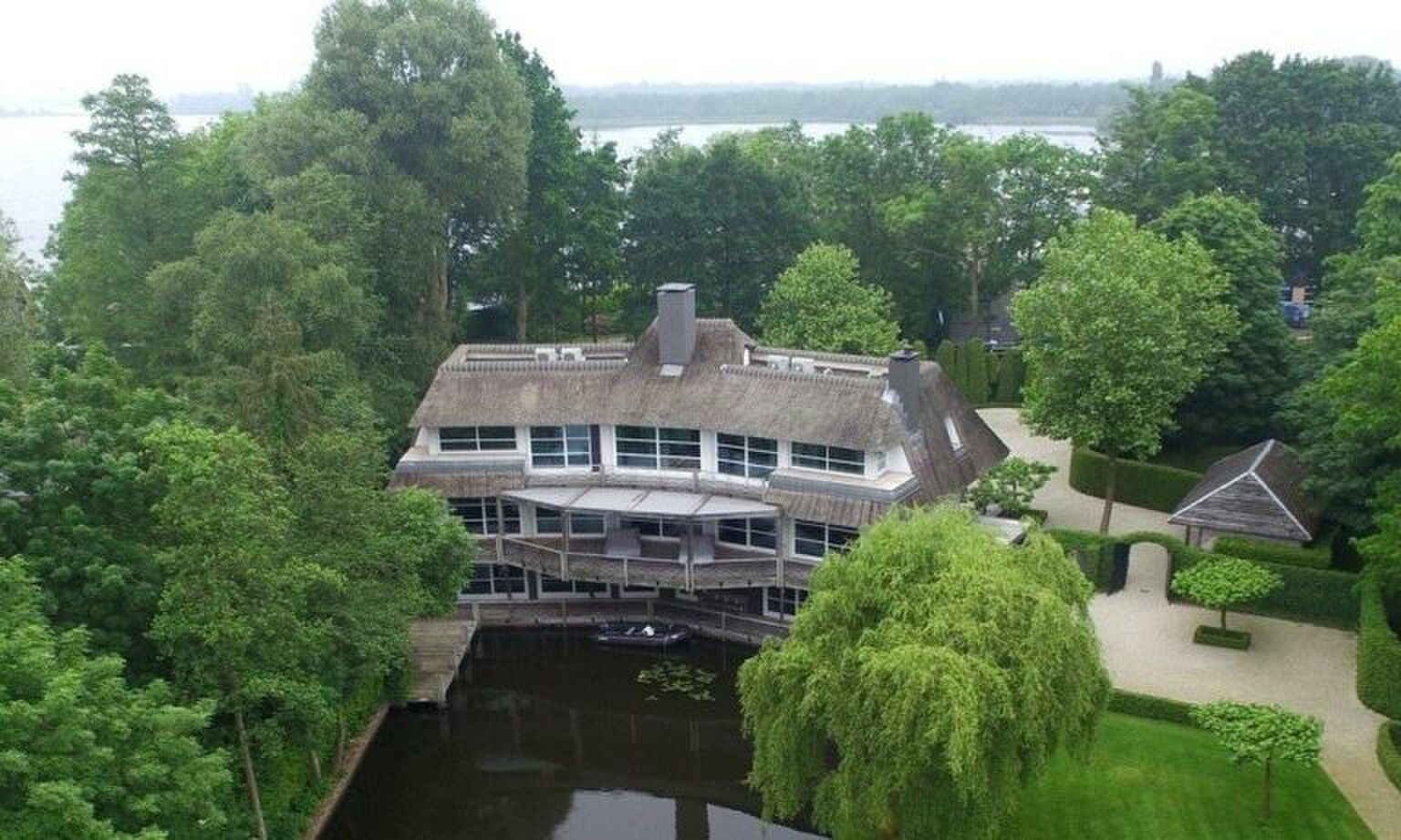 Hier wil je wonen: het mooiste huis van Nederland staat te koop