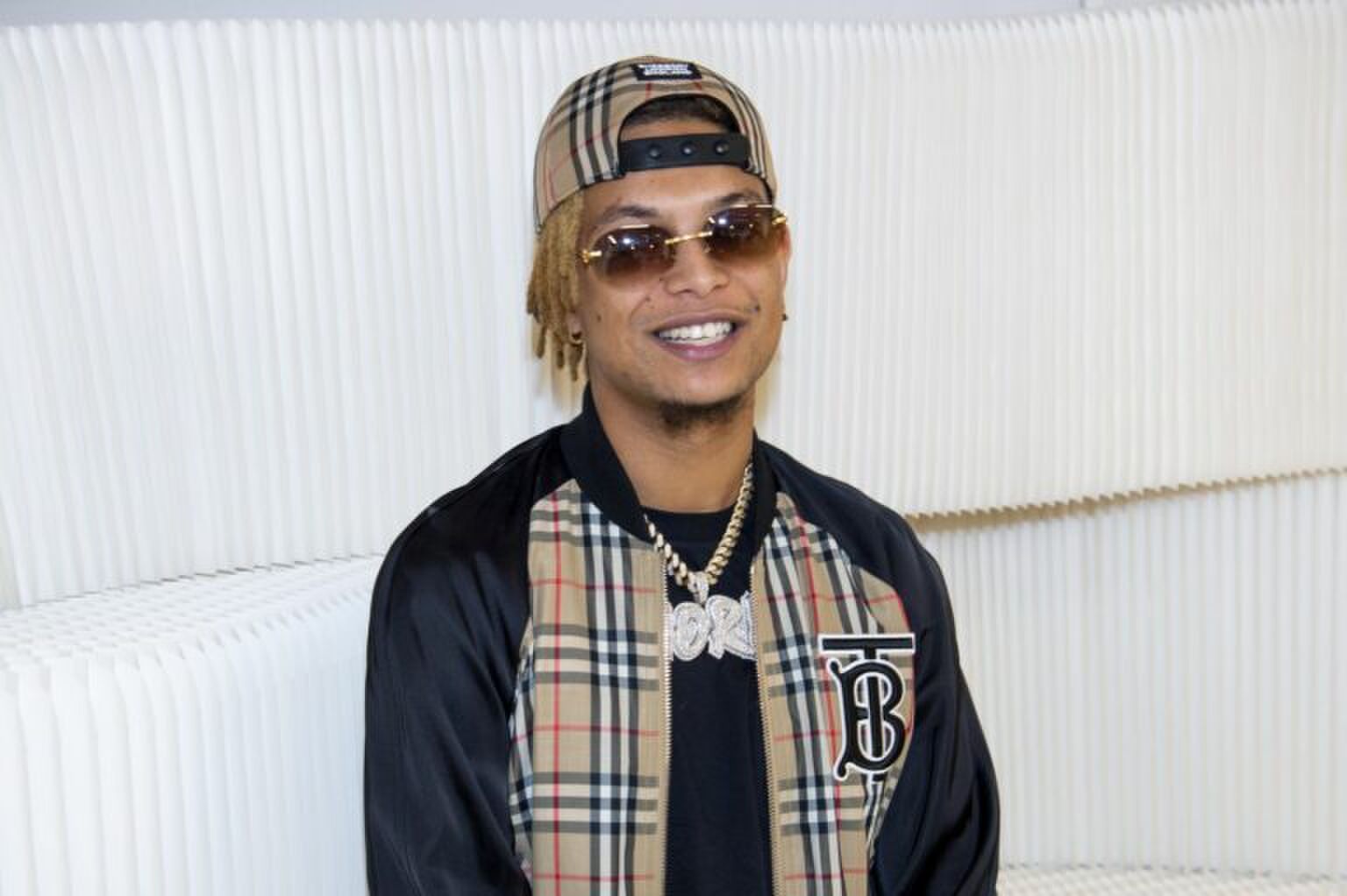 Ronnie Flex verlaat zijn platenlabel &ldquo;Ik voel mij bedrogen en diep gekwetst&rdquo;