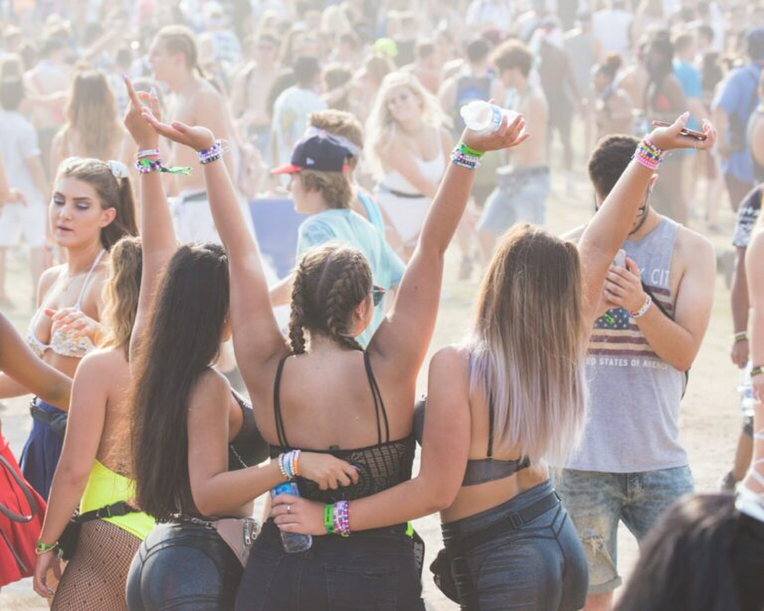 Even wegzwijmelen: dit is waarom jij en je besties naar Sziget moeten