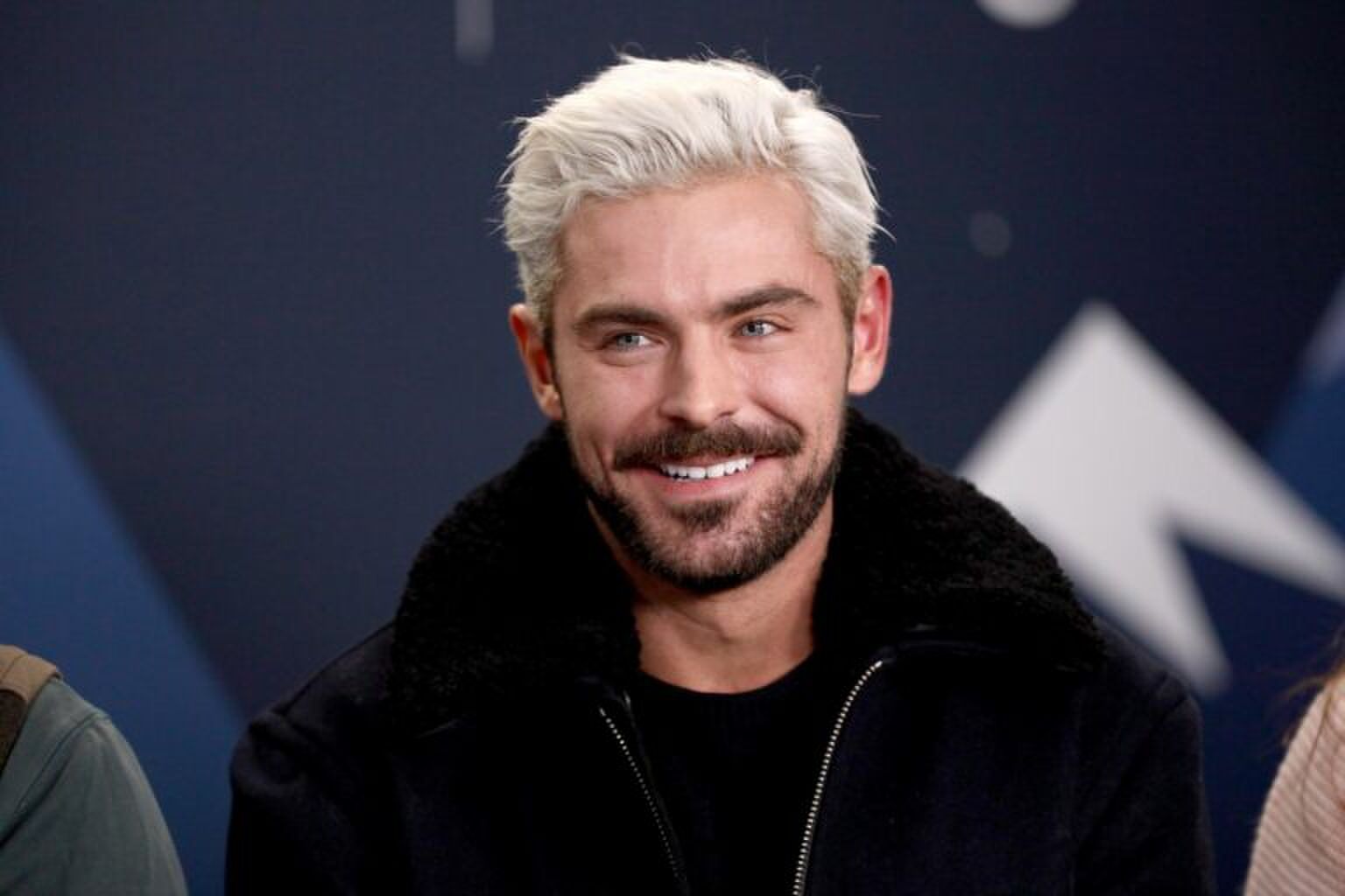 Zac Efron is bijna onherkenbaar na plastische ingreep (en zijn fans zijn niet blij)