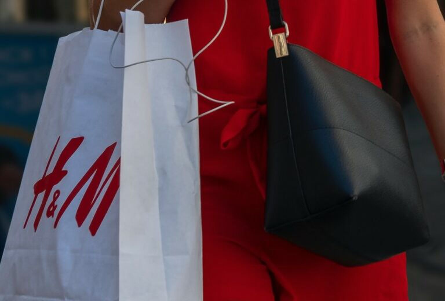 Need: Populairste zomerjurkje van H&M in een compleet nieuwe vorm