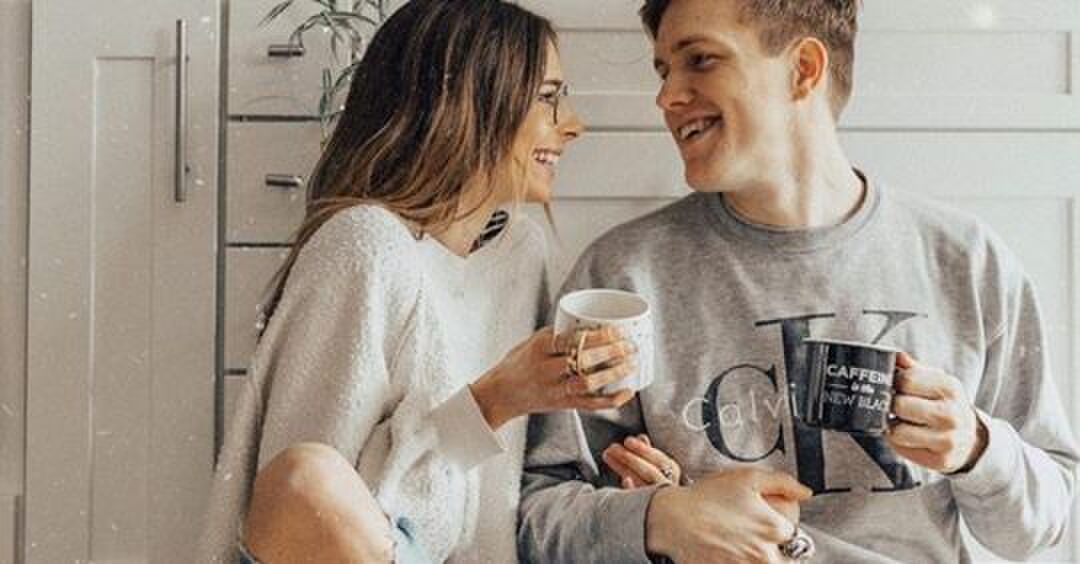 37 vragen waardoor jij je date heel goed leert kennen (en ongemakkelijke stiltes voorkomt)