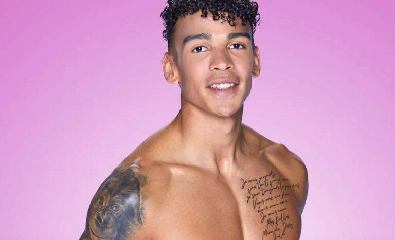 Zo zag Joey van Love Island 2021 er vroeger uit