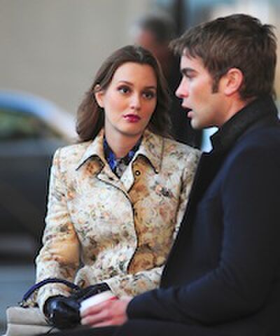 Creepy: jaloerse vriendje geeft vriendin waslijst aan regels tijdens uitgaan