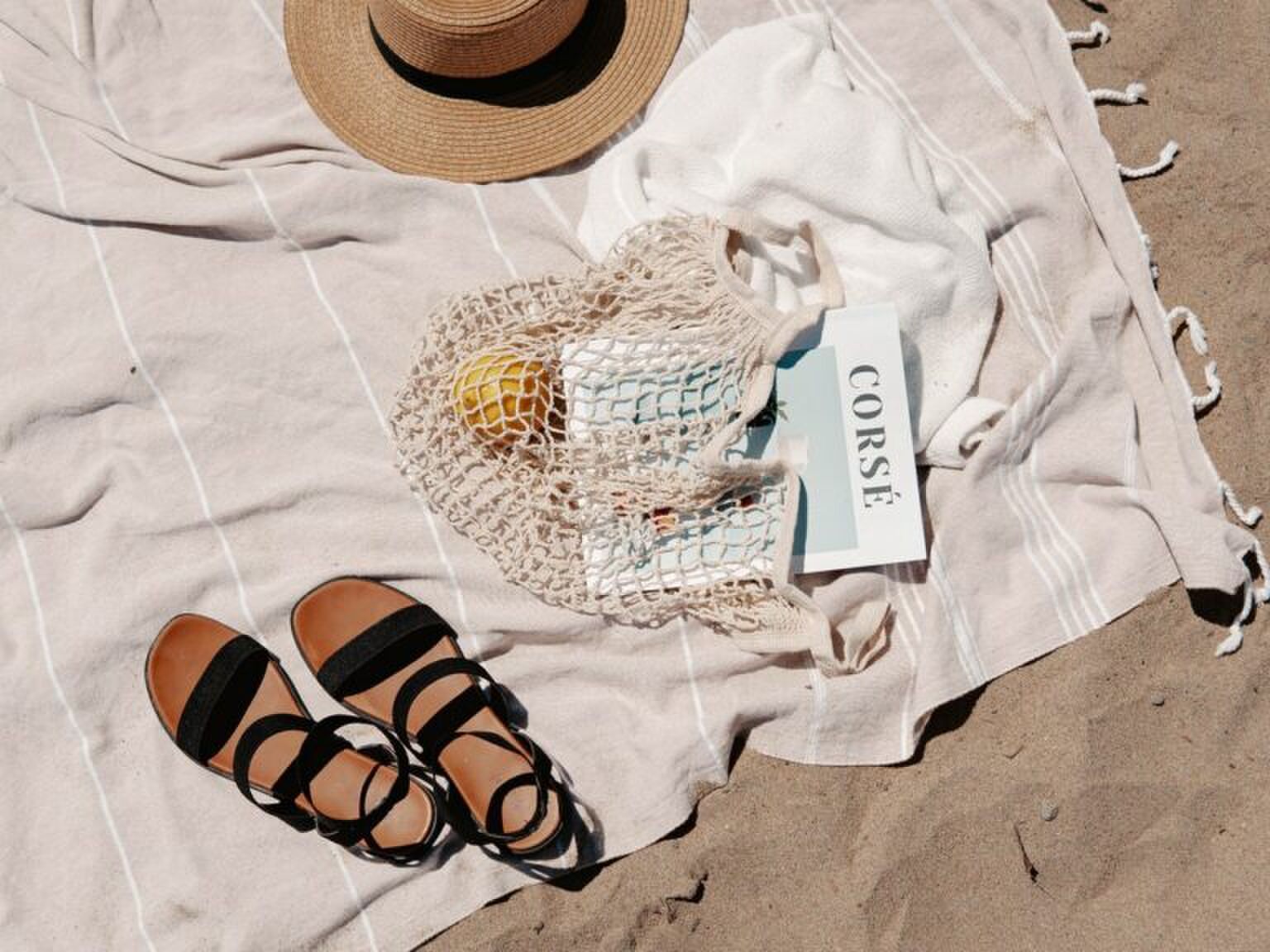 Hot girl summer: strandtassen waarmee je fleeky naar de beach gaat