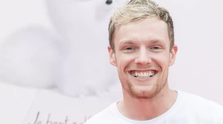 Heftig: camper van Enzo Knol leeggeroofd tijdens vakantie