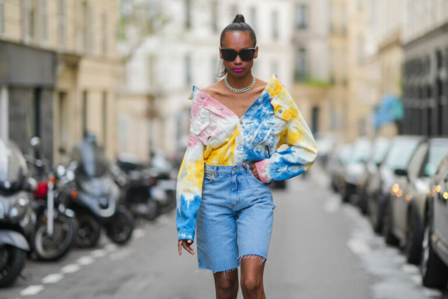 Denim bermuda&rsquo;s zijn helemaal terug en z&oacute; style je ze