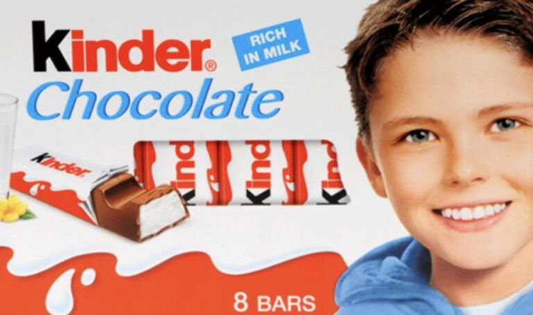 Wow: de jongen van de Kinder Chocolade verpakking is echt een hottie geworden