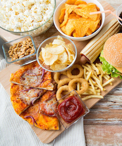 Dit is de reden waarom je trek hebt in vet eten na het drinken van alcohol