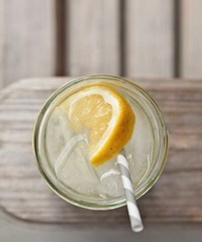 Water met citroen: is dat nu echt zo goed voor je?