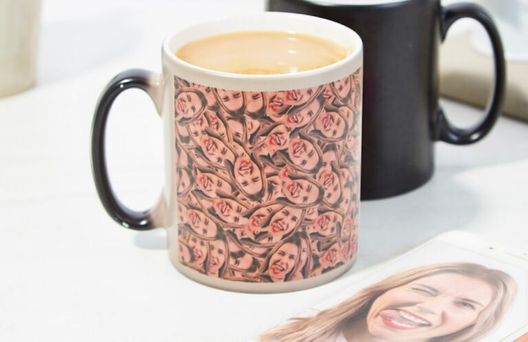 Hilarisch: hier bestel je een mok met het gezicht van je bestie