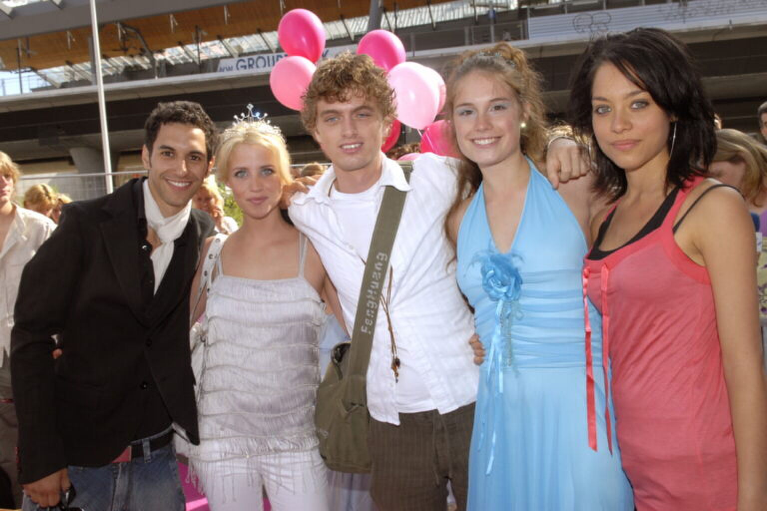 De cast van Het Huis Anubis.