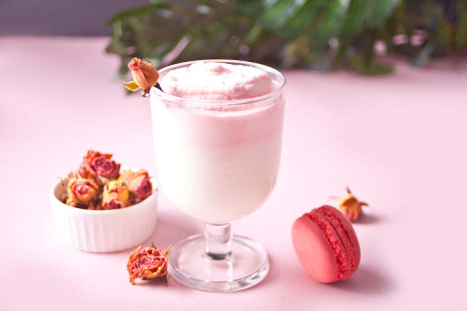 Slurp: deze Strawberry Milk Coffee wil je n&uacute; maken