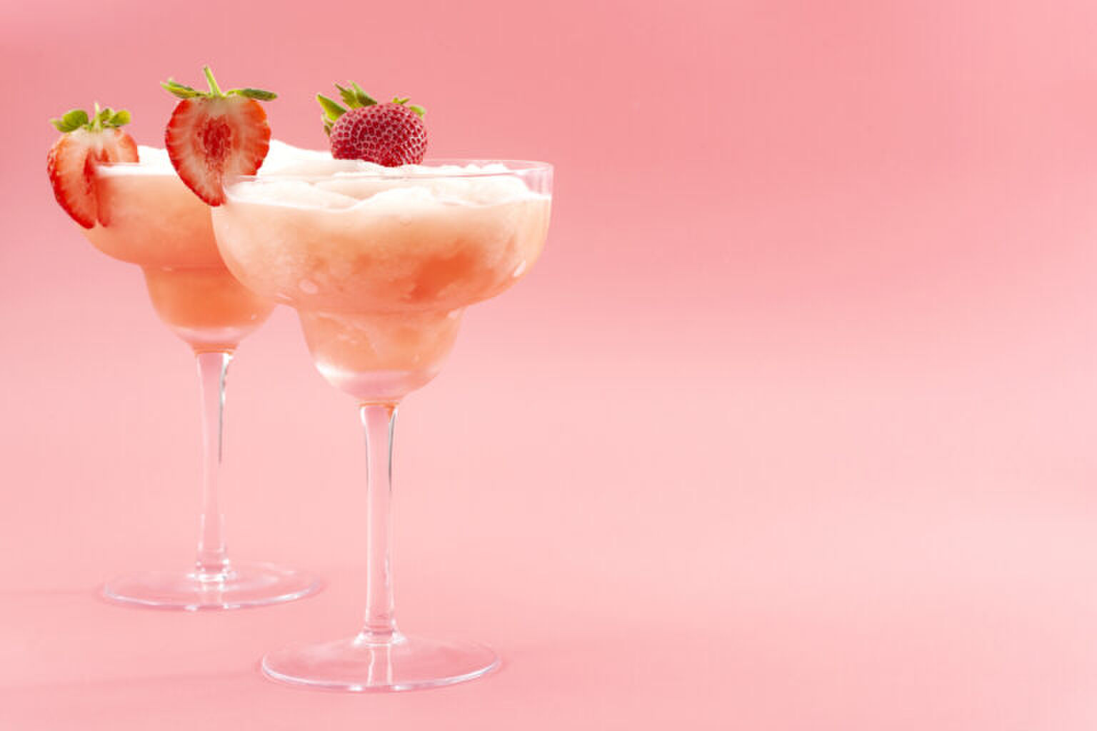 Hello Froz&eacute;: deze frozen ros&eacute; is perfect voor een zomers avondje met de meiden
