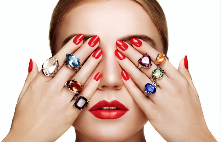 Deze sieraden trends 2021 gaan we deze herfst overal terugzien