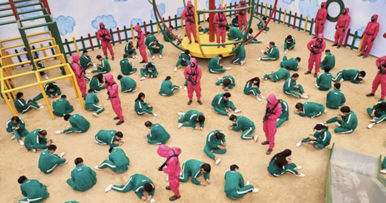 We knew it: waarom de spelers blauw dragen en bewakers rood in Squid Game