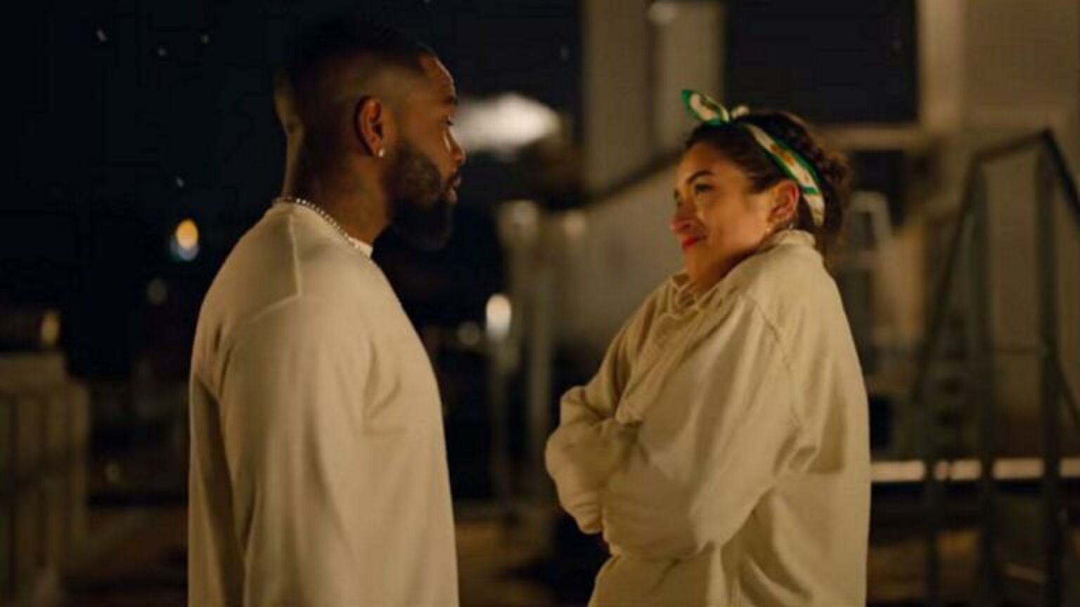 Deze romantische mini kerstserie moet jij vanavond kijken