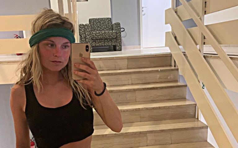 Heftig: Sylvana en Sandra van Expeditie Robinson breken de regels op het eiland