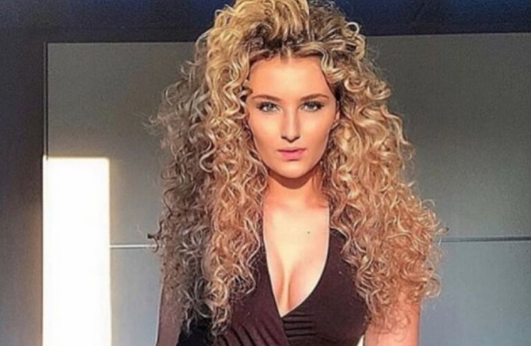 Fabiola en Lisa Sace uit EOTB zijn met een Videoland-documentaire back op tv