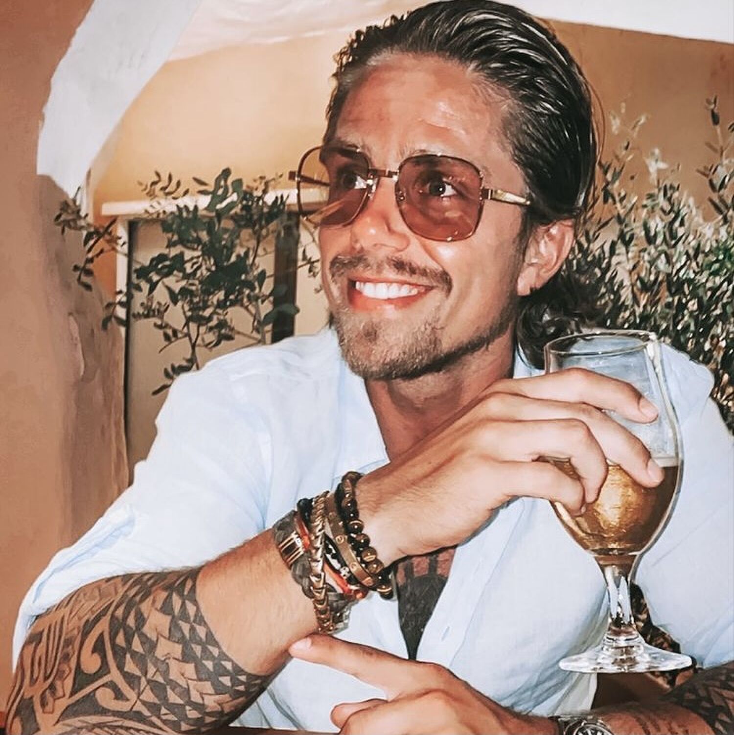 Dit is de nieuwe vlam van Andr&eacute; Hazes en ze vieren samen Oud en Nieuw