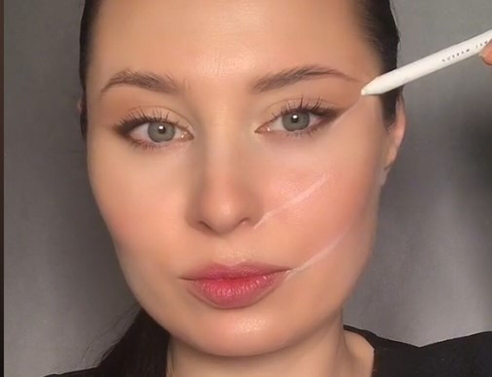 Uitproberen: met deze highlight-hack heb jij geen botox meer nodig in je gezicht