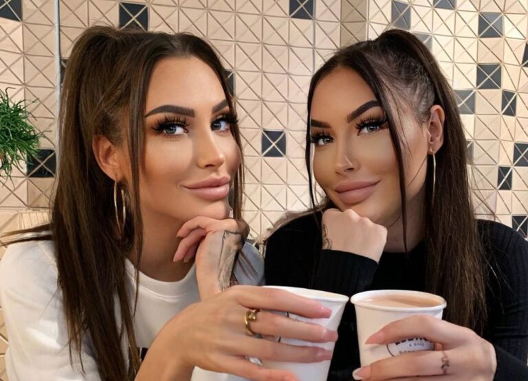 Terror Twins Esmee en Sharon zijn echt onherkenbaar op kinderfoto