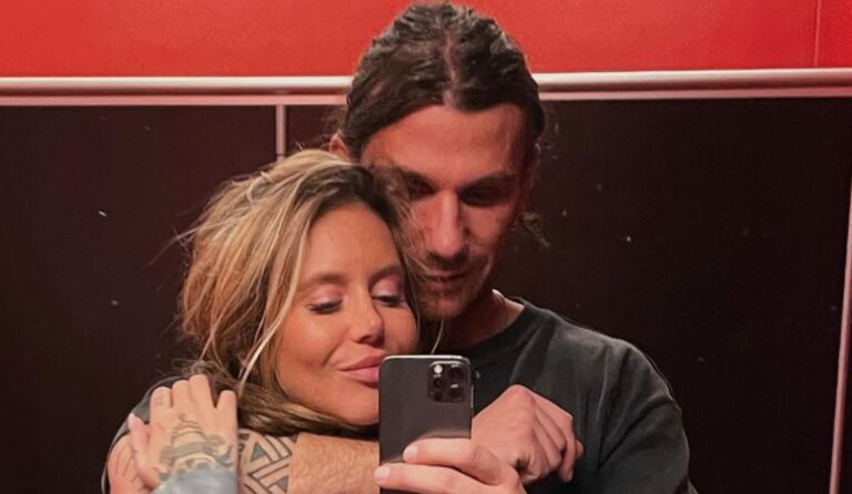 Sara van De Bachelor heeft een relatie met iemand uit EOTB en dit is &lsquo;m