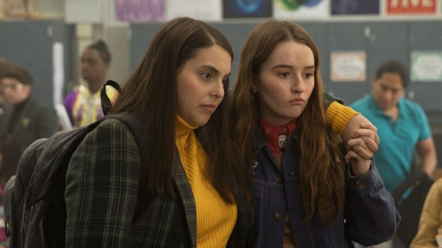 De twee hoofdkarakters uit de film Booksmart.