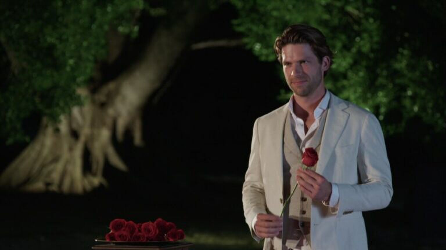 Wordt morgen (eindelijk) de eerste zoen uitgedeeld in De Bachelor?