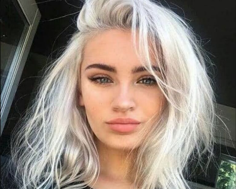 Gebruik je zilvershampoo op deze manier en je hebt nooit meer last van die gele gloed