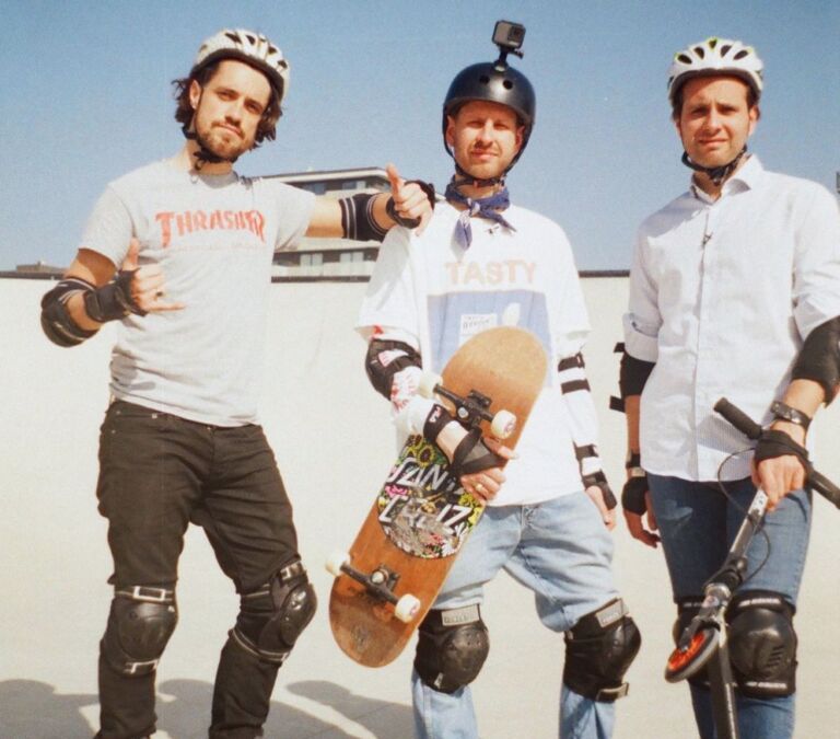 D&eacute;ze dames passen bij de mannen van de FOMO-show volgens hun sterrenbeeld