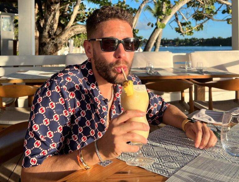 Wow! Zanger Rolf Sanchez allergisch voor alcohol