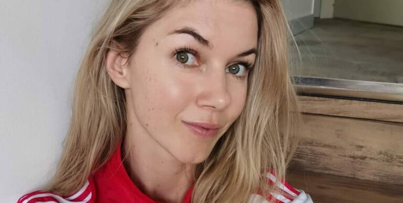 Shocking: zoveel verdient voetbalster Anouk Hoogendijk