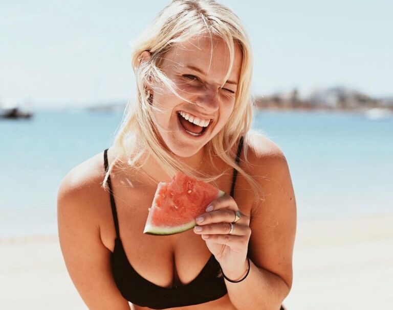 Finally! Dee deelt na radiostilte eindelijk een foto van zwangerschap