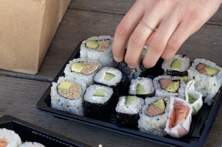 What? De wasabi bij je bij je sushi krijgt is nep?