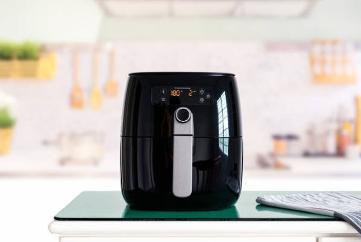 Deze dingen mag je n&oacute;&oacute;it meer in de airfryer maken